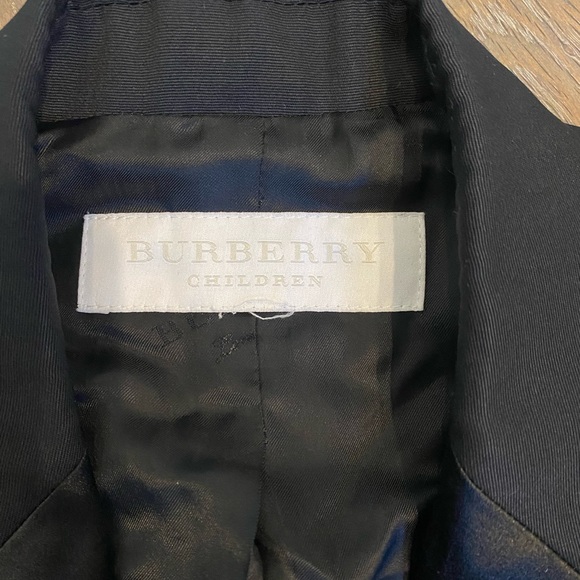 Boys Burberry Tuxedo Jacket. Size 10. Worn once! - Picture 3 of 5